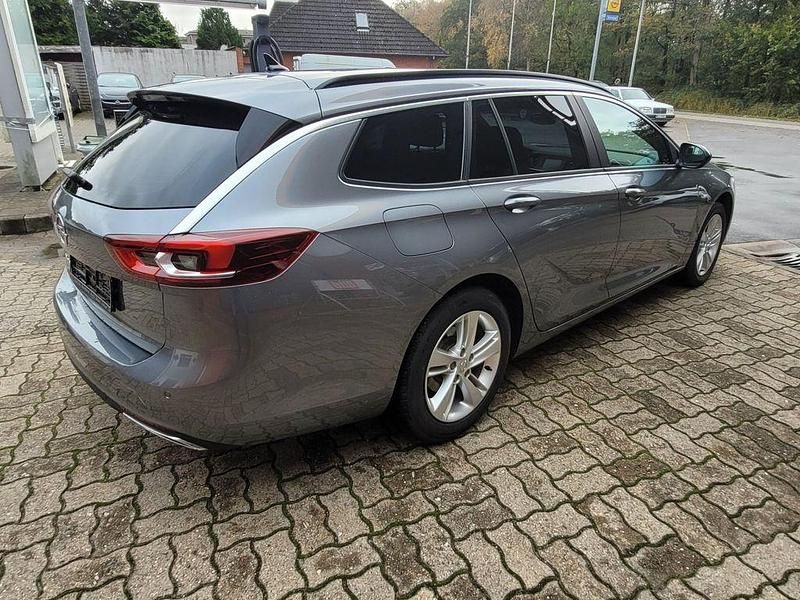 Gebraucht Opel Insignia Edition 174 PS (127 kW) 2021 Licht grau m2 Kombi