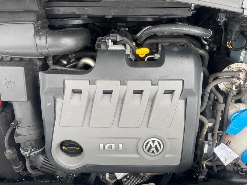 Gebraucht VW Touran 176 PS (129 kW) 2014 Schwarz Van / Kleinbus