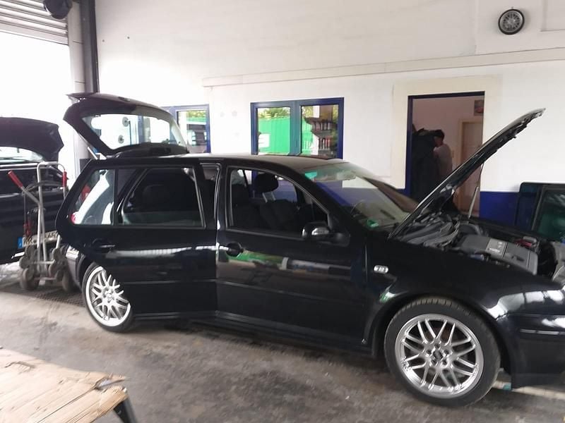 Schwarz Gebraucht 1999 VW Golf IV Limousine | 800 € (Fairer Preis) - Bild 1/4