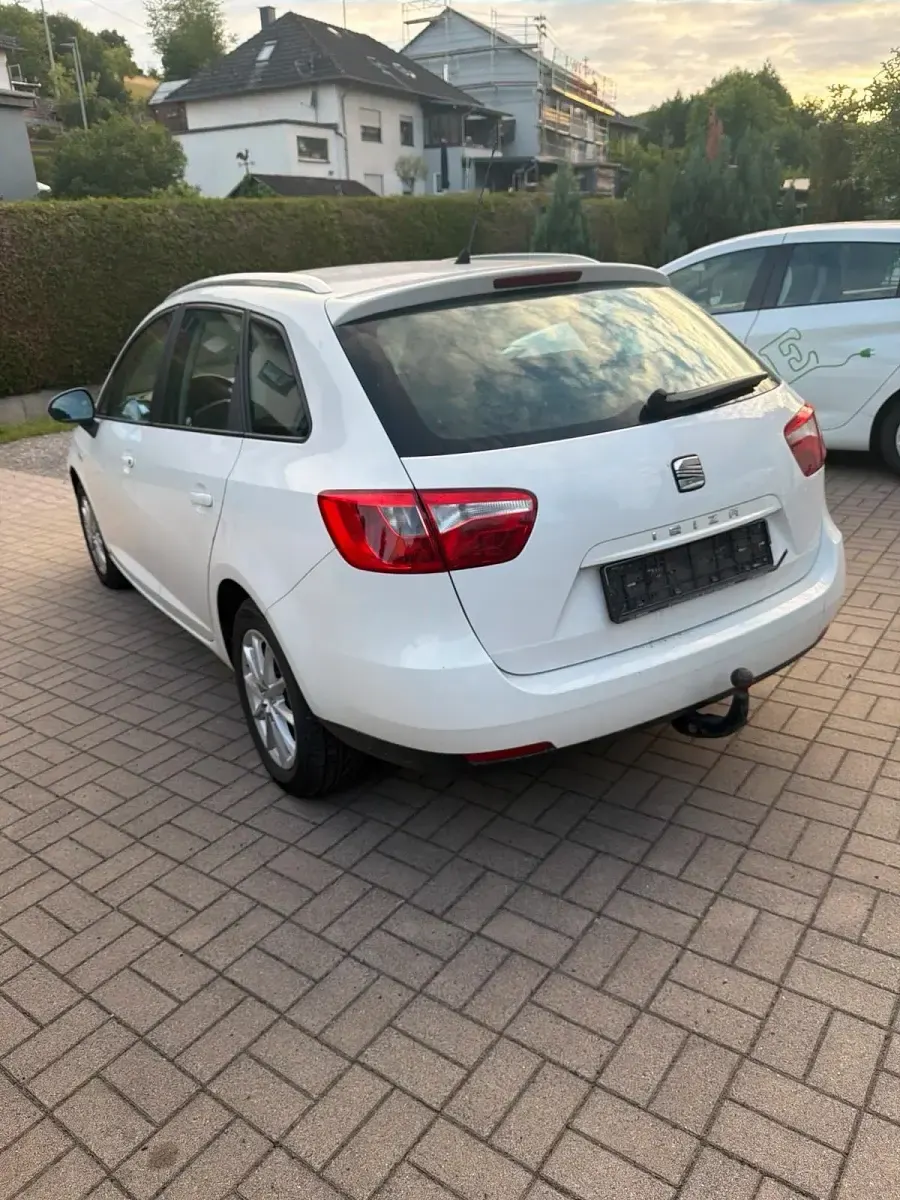 Gebraucht Seat Ibiza ST 69 PS (50 kW) 2012 Weiß Kombi