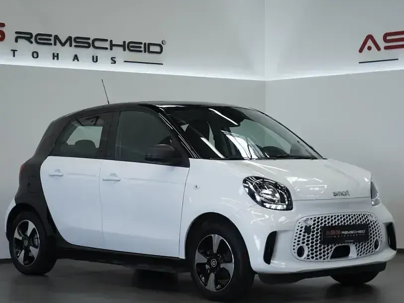 Gebraucht Smart ForFour Electric Drive Passion 60 kW (82 PS) 2020 Weiß Limousine