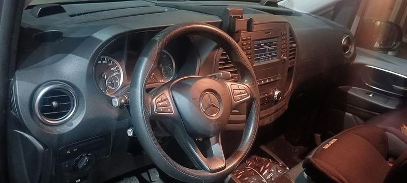 Gebraucht Mercedes Vito 136 PS (100 kW) 2018 Silber Van