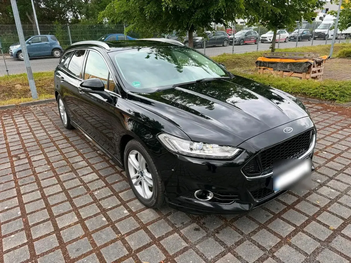 Gebraucht Ford Mondeo Titanium 180 PS (132 kW) 2016 Schwarz Kombi