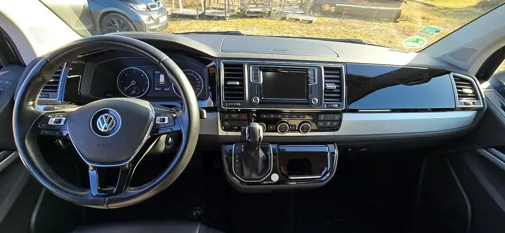 Gebraucht VW Multivan Highline 204 PS (150 kW) 2017 Blau Van / Kleinbus