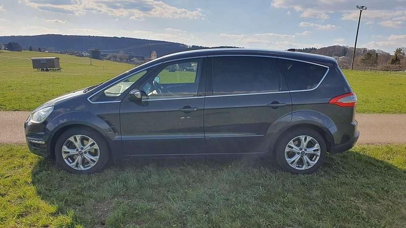Second-hand Ford S-MAX Titanium 163 CP (119 kW) 2013 Monovolum