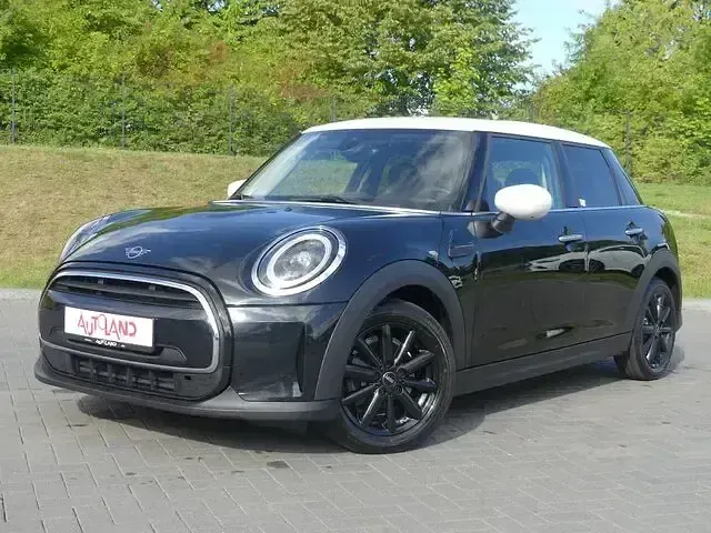 Gebraucht Mini Cooper Classic 136 PS (100 kW) 2023 Schwarz Kleinwagen