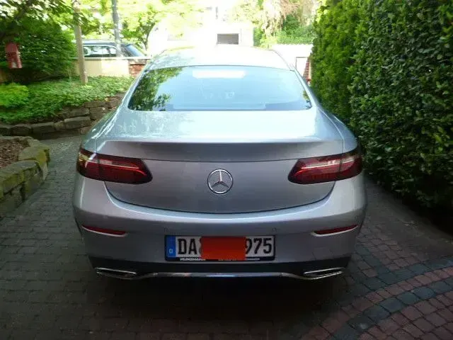 Gebraucht Mercedes E400 330 PS (242 kW) 2022 Silber Coupé