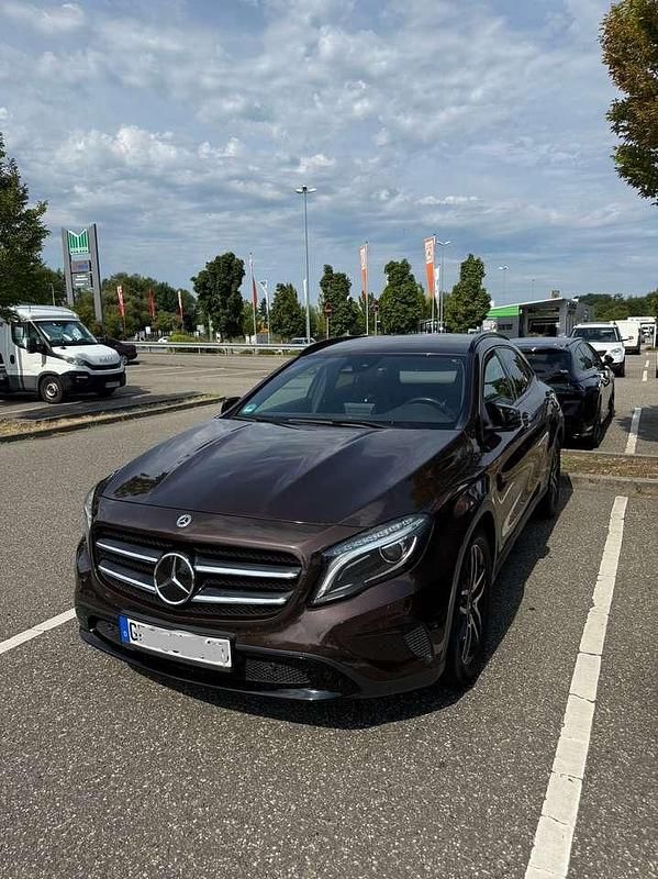 Gebraucht 2017 Mercedes GLA220 SUV | 15.500 € (Fairer Preis) - Bild 1/4