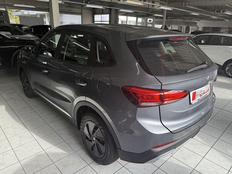 Neu MG ZS 116 PS (85 kW) 2025 Grau Limousine