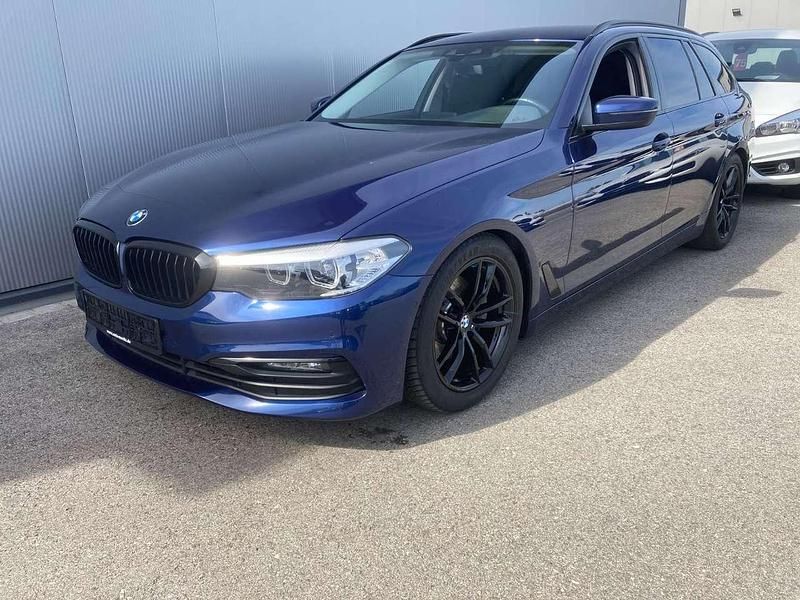 Gebraucht BMW 520 190 PS (139 kW) 2019 Mediterranblau metallic Kombi