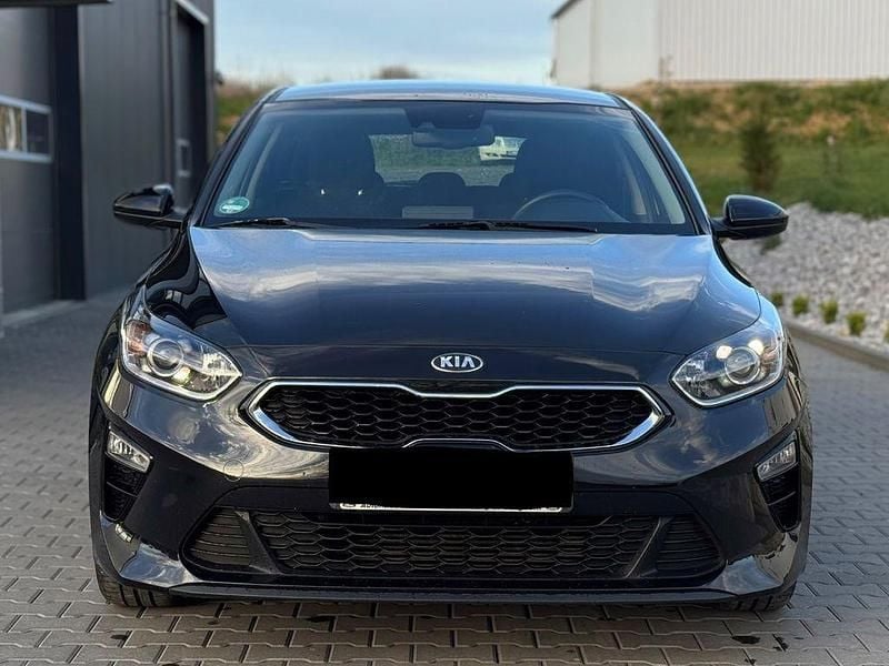 Second-hand Kia Ceed 140 CP (102 kW) 2019 Negru Hatchback