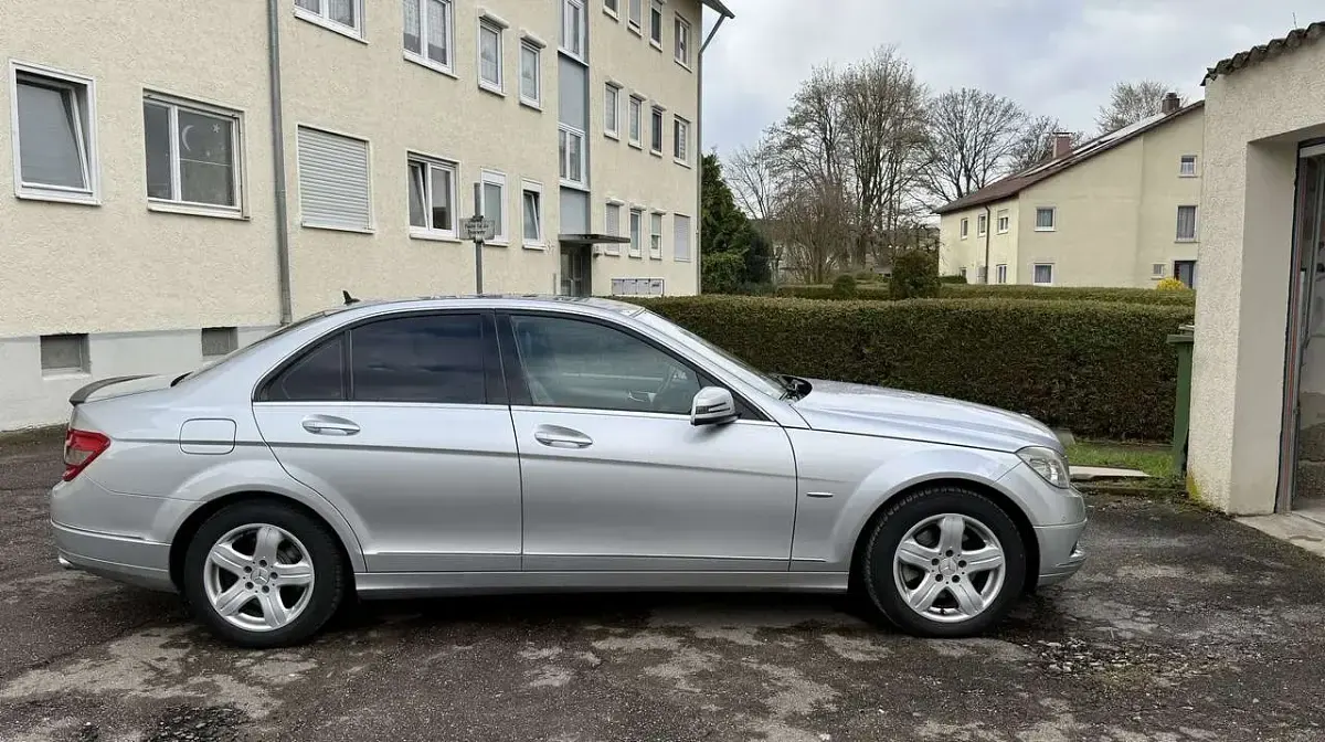 Gebraucht Mercedes C300 Avantgarde 231 PS (169 kW) 2009 Silber Limousine