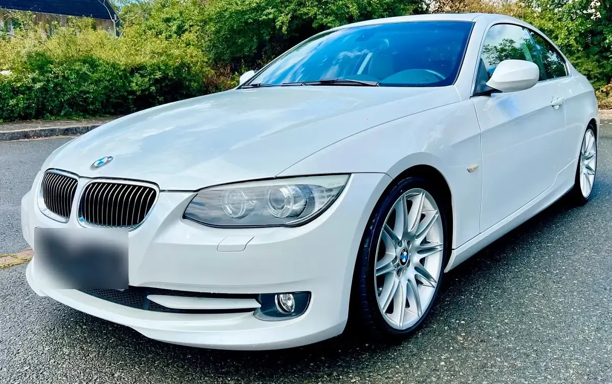 Gebraucht BMW 335 306 PS (225 kW) 2011 Weiß Coupé