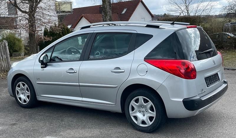 Gebraucht Peugeot 207 95 PS (69 kW) 2012 Silber Kombi