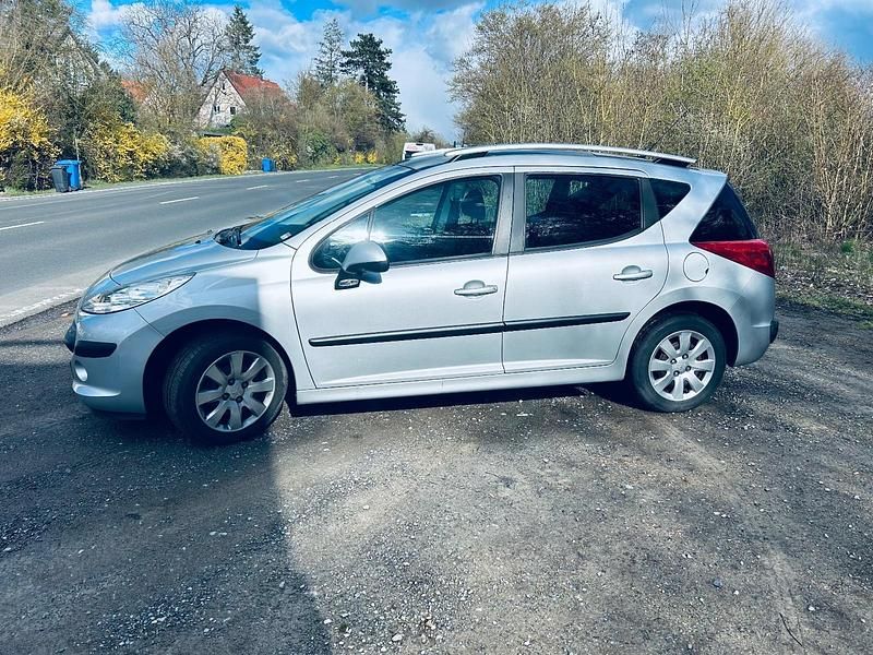 Gebraucht Peugeot 207 95 PS (69 kW) 2007 Silber Kombi