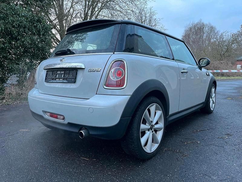 Gebraucht Mini Cooper 122 PS (89 kW) 2010 Silber Kleinwagen