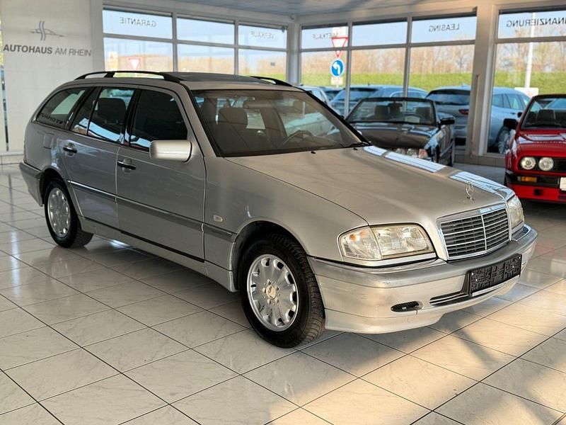 Gebraucht Mercedes C200 163 PS (119 kW) 2000 Silber Kombi