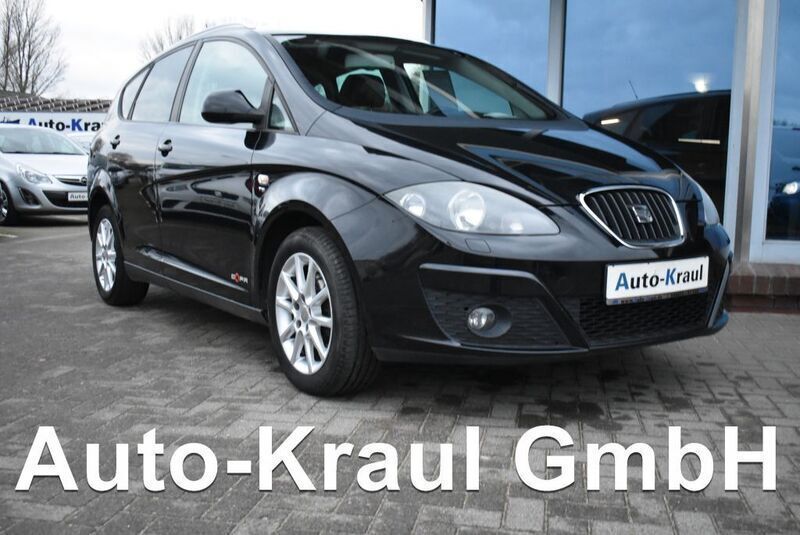 Universo black Gebraucht 2013 Seat Altea XL Copa Van / Kleinbus | 6.049 € (Etwas zu teuer) - Bild 1/4