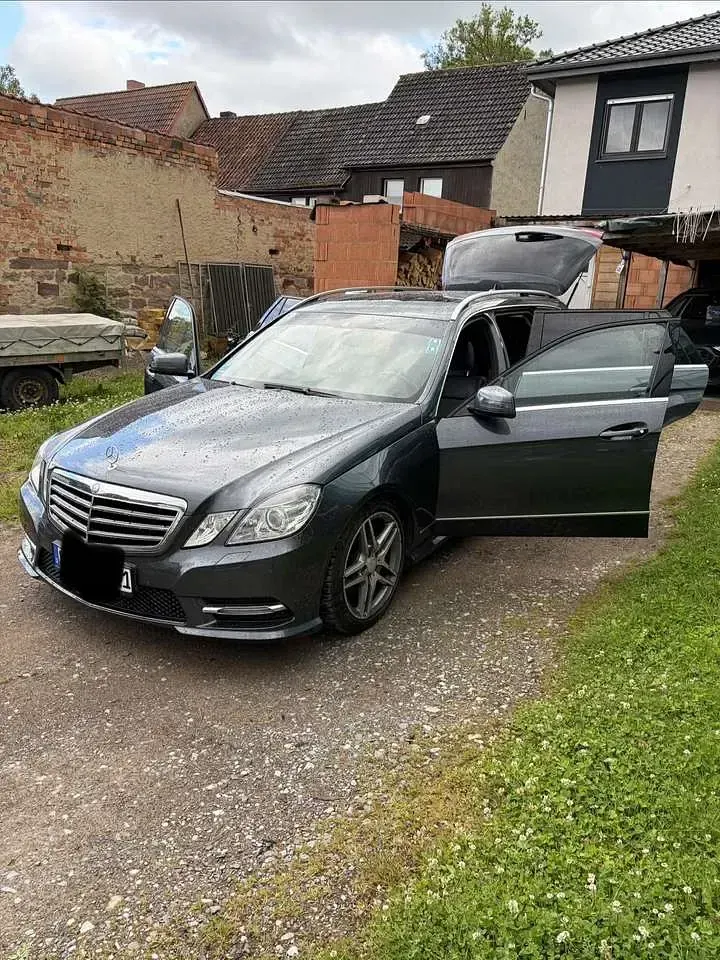 Gebraucht Mercedes E200 Avantgarde 136 PS (100 kW) 2012 Kombi