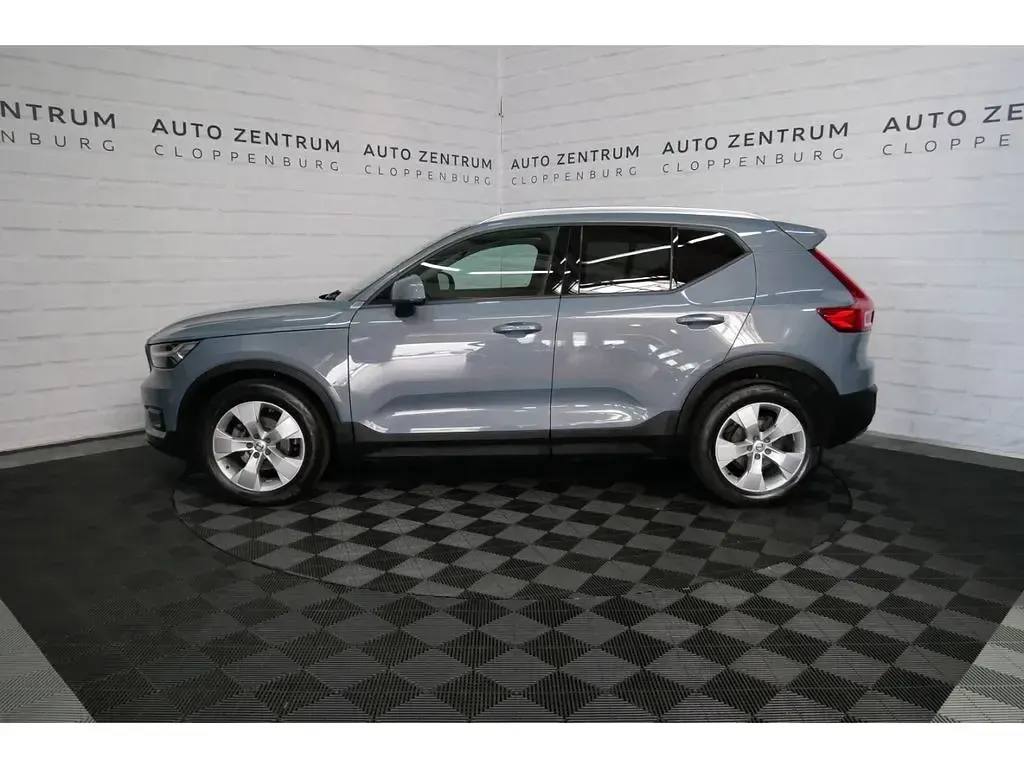 Gebraucht Volvo XC40 Momentum 150 PS (110 kW) 2020 Grau SUV