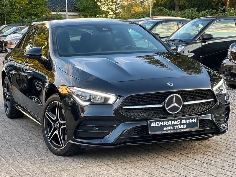 Schwarz Gebraucht 2020 Mercedes CLA250e AMG line Limousine | 27.787 € (Fairer Preis) - Bild 1/4
