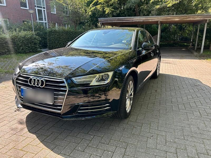 Schwarz Gebraucht 2018 Audi A4 Design Limousine | 20.490 € (Superpreis) - Bild 1/4
