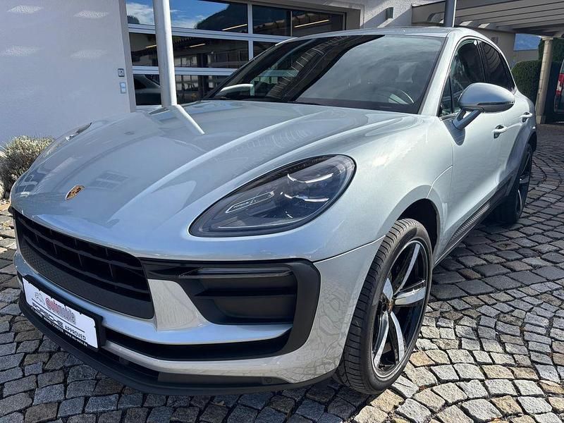 Dolomitsilber Gebraucht 2023 Porsche Macan SUV | 64.950 € (Fairer Preis) - Bild 1/4