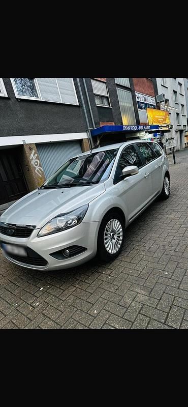Gebraucht Ford Focus 101 PS (74 kW) 2008 Silber Kombi