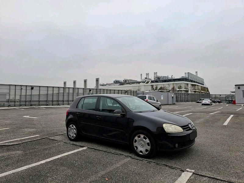 Schwarz Gebraucht 2006 VW Golf Goal Limousine | 1.550 € (Guter Preis) - Bild 1/4