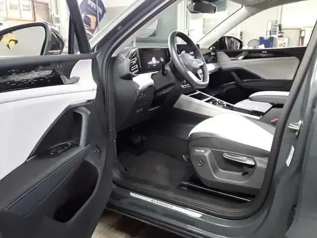 Gebraucht VW Tiguan Elegance 204 PS (150 kW) 2025 Delfingrau metallic SUV