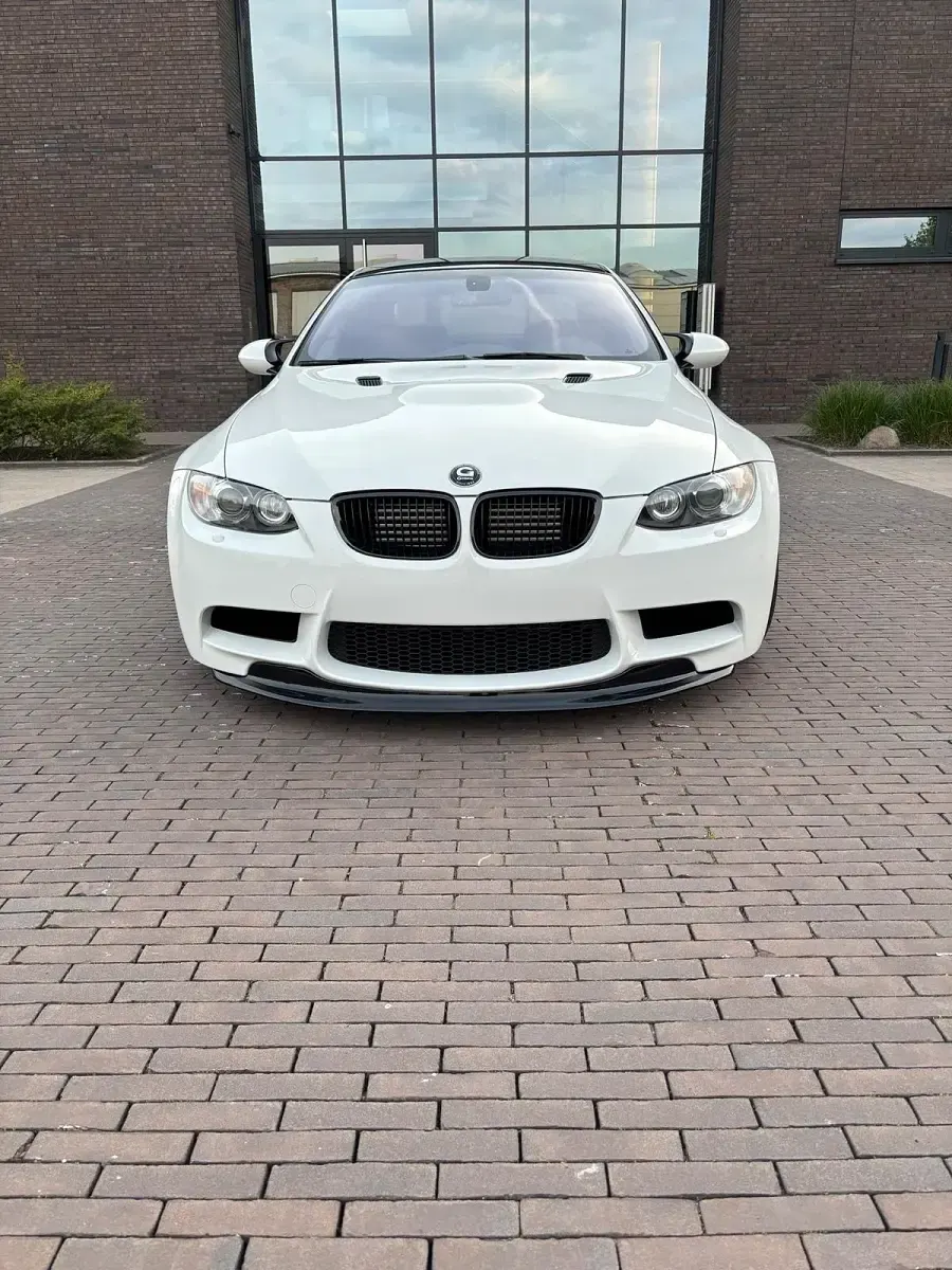 Używany BMW M3 Performance 630 KM (463 kW) 2010 Biały Coupe