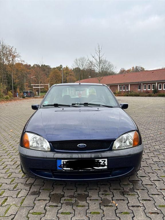 Blau Gebraucht 2002 Ford Fiesta Limousine | 1.300 € (Guter Preis) - Bild 1/4