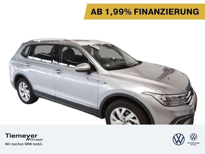 Silber Gebraucht 2024 VW Tiguan Allspace Life SUV | 31.880 € (Superpreis) - Bild 1/4