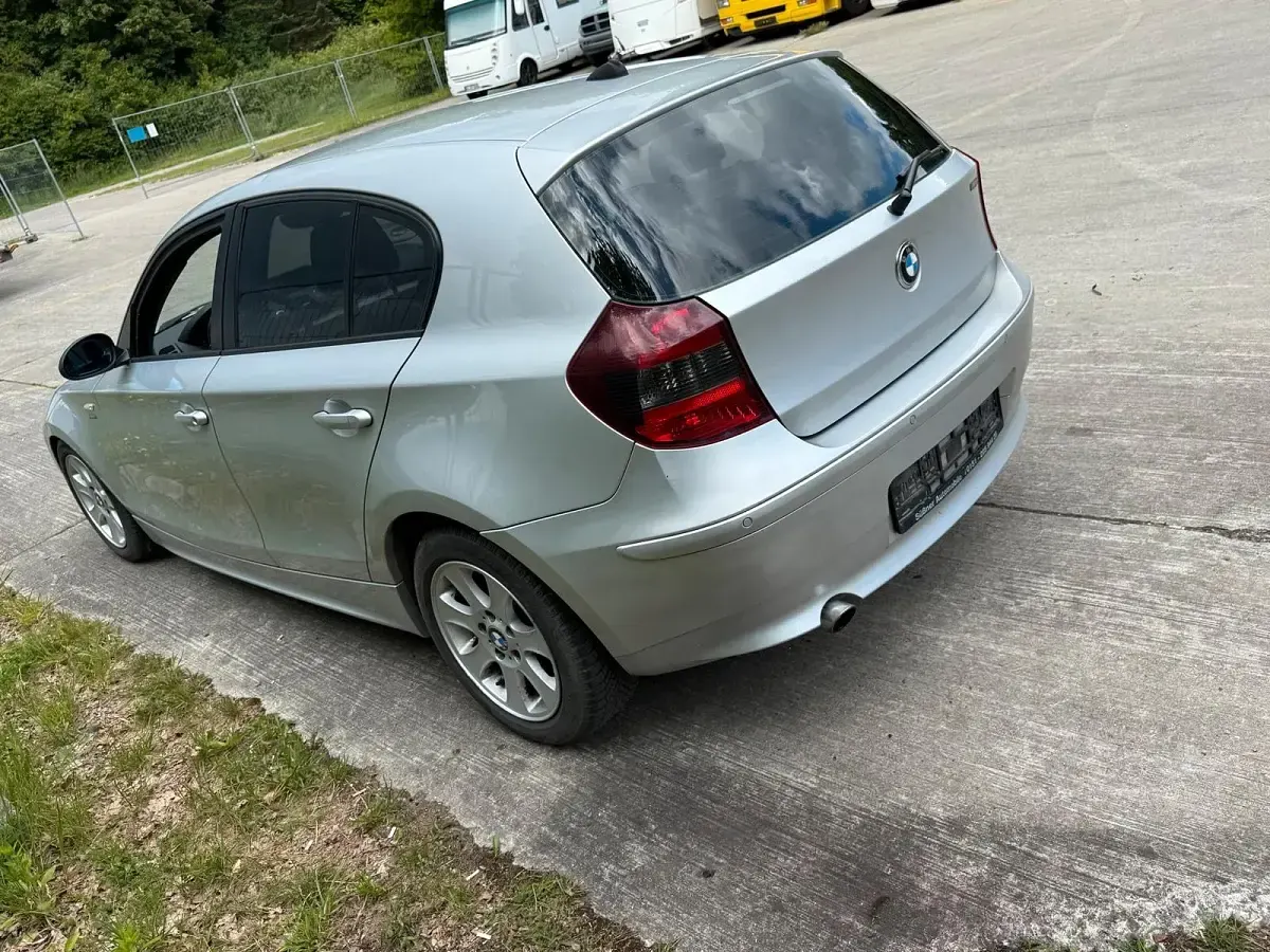 Second-hand BMW 116 115 CP (84 kW) 2005 Argintiu Hatchback
