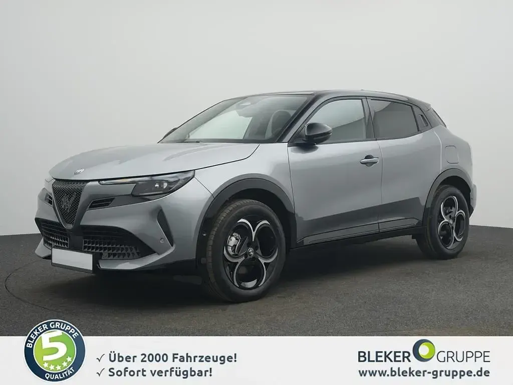 Gebraucht Alfa Romeo Junior Ti 136 PS (100 kW) 2026 Schwarz SUV