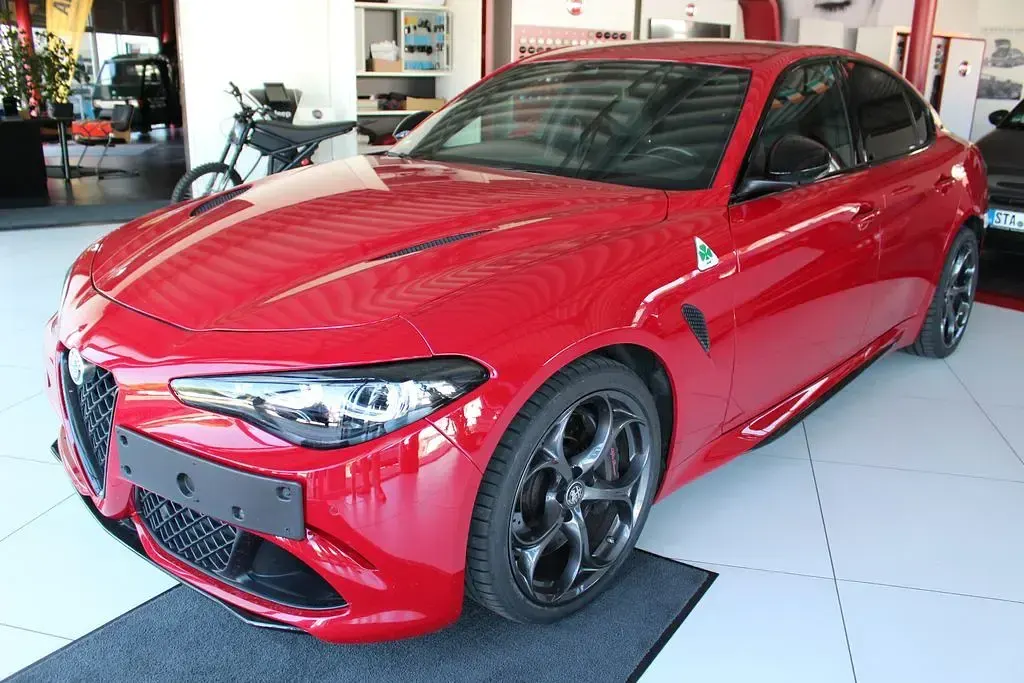 Gebraucht Alfa Romeo Giulia Quadrifoglio 519 PS (381 kW) 2024 Rot Limousine