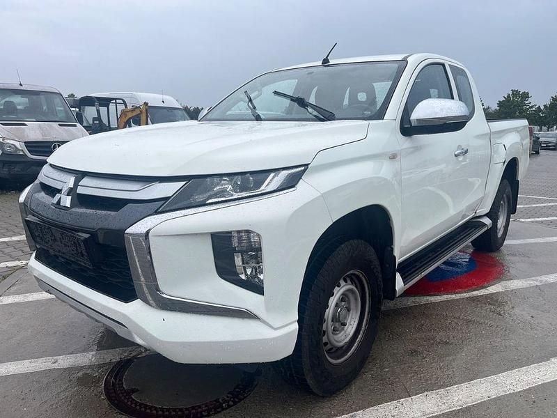 Weiß Gebraucht 2021 Mitsubishi L200 Basis Abholung | 17.999 € (Superpreis) - Bild 1/4