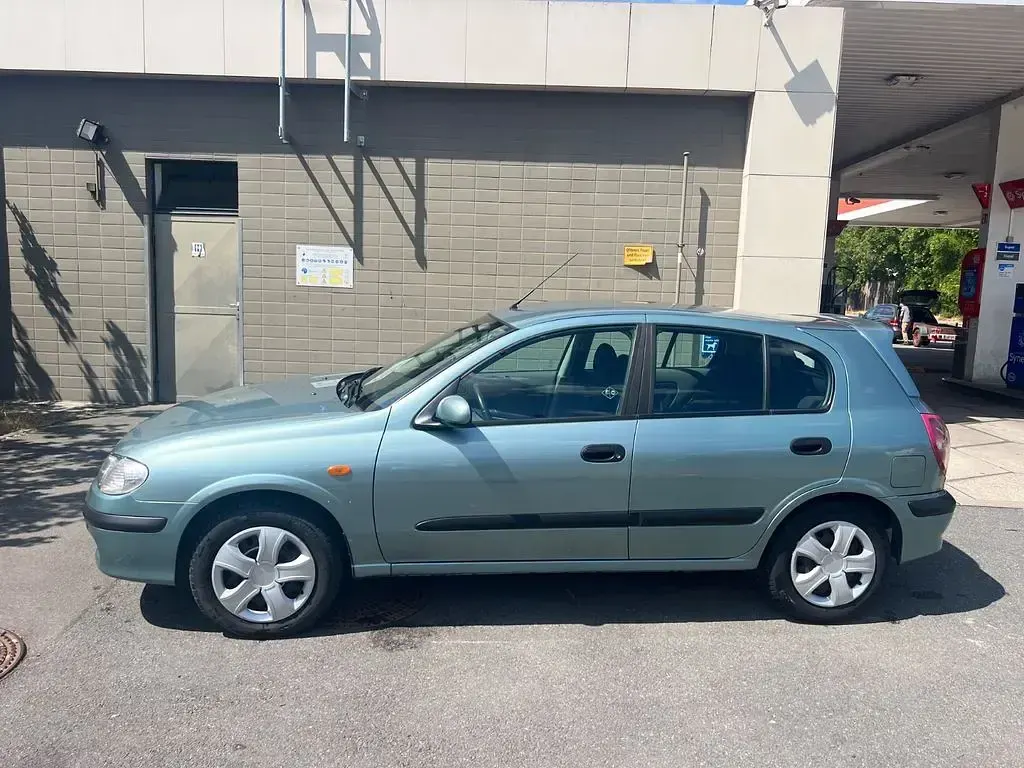 Gebraucht Nissan Almera Visia 98 PS (72 kW) 2002 Blau Limousine