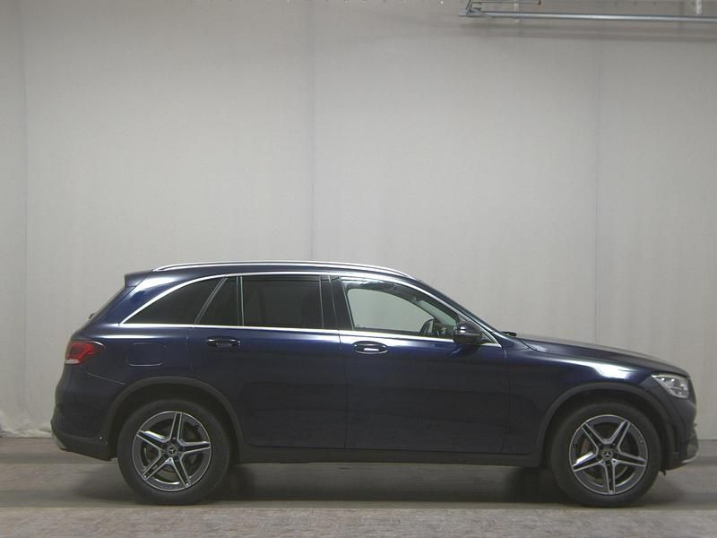 Blau Gebraucht 2022 Mercedes GLC400d AMG line SUV | 26.790 € (Superpreis) - Bild 1/4
