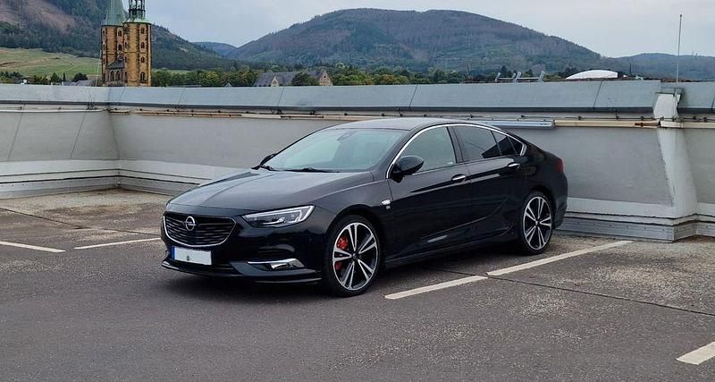 Gebraucht Opel Insignia 260 PS (191 kW) 2017 Schwarz Limousine