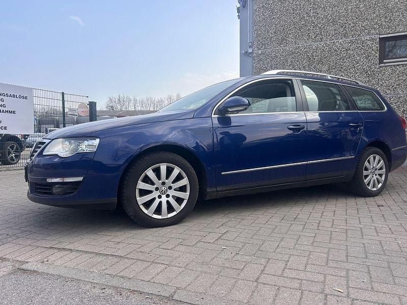 Gebraucht VW Passat Highline 200 PS (147 kW) 2009 Blau Kombi