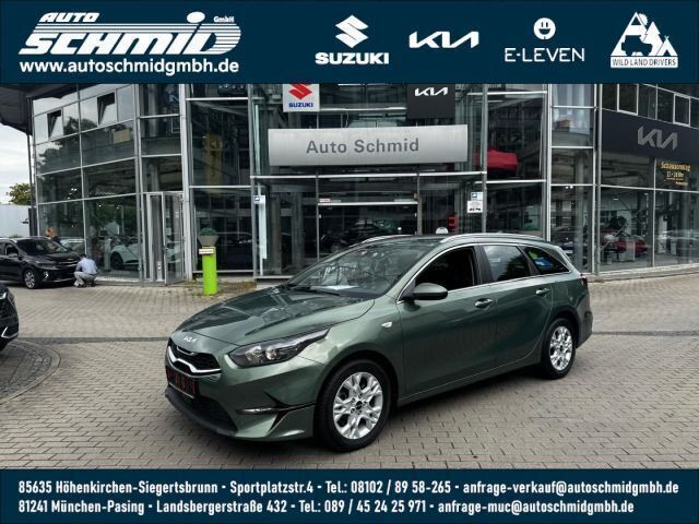Grün Gebraucht 2024 Kia Ceed Sportswagon Comfort Kombi | 24.490 € (Superpreis) - Bild 1/3