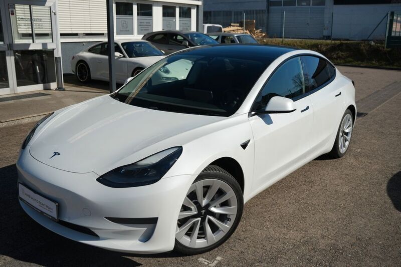 Weiß Gebraucht 2021 Tesla Model 3 Limousine | 23.999 € (Fairer Preis) - Bild 1/4