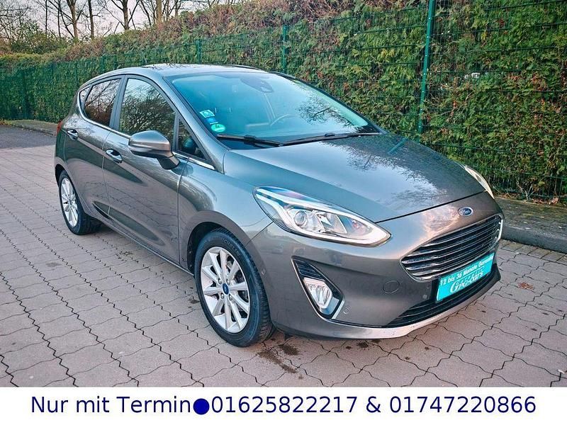 Gebraucht Ford Fiesta Titanium 101 PS (74 kW) 2017 Grau Limousine