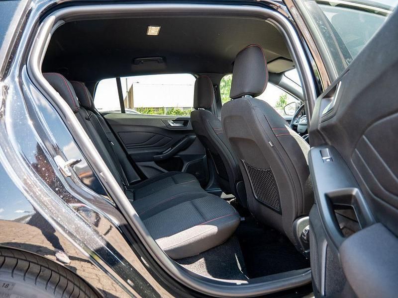 Gebraucht Ford Focus ST-Line 155 PS (114 kW) 2022 Schwarz Kombi