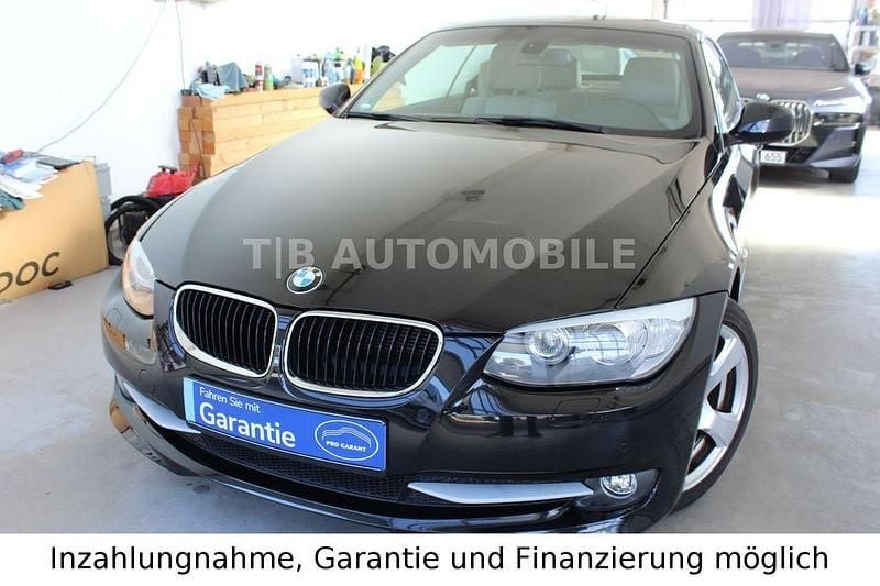 Schwarz Gebraucht 2011 BMW 320 Cabriolet Sport Line Cabrio | 12.990 € (Superpreis) - Bild 1/4