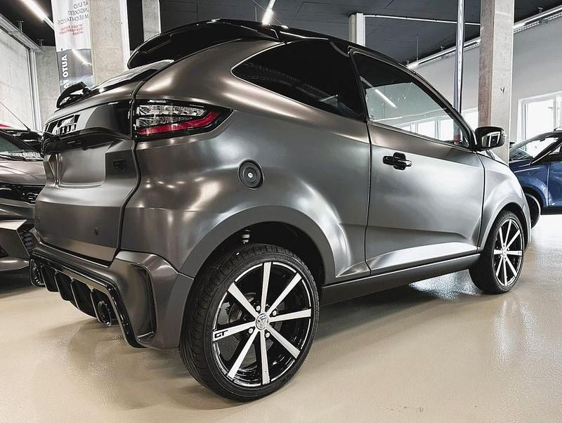 Neu Aixam Coupe GTI 2026 Graphitmatt Coupé
