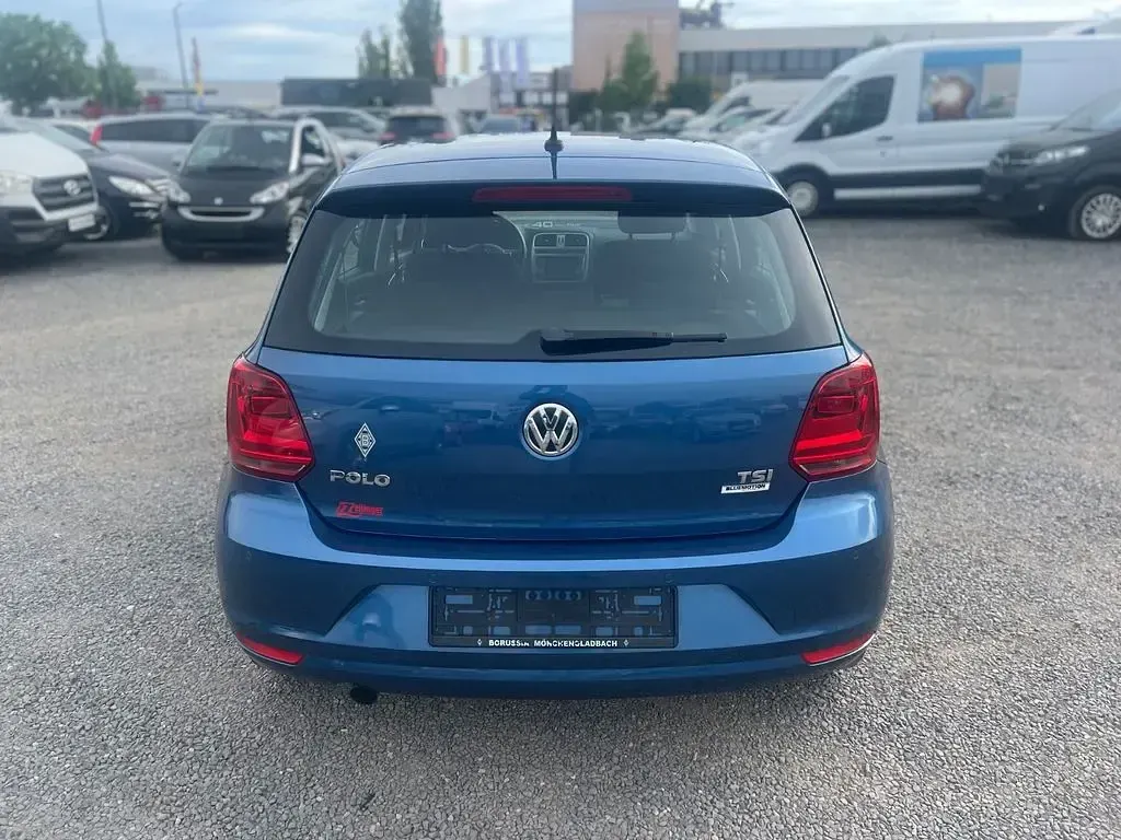 Gebraucht VW Polo Highline 90 PS (66 kW) 2015 Blau Limousine