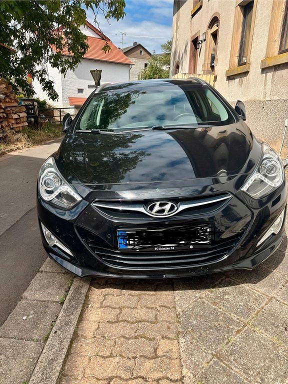 Schwarz Gebraucht 2014 Hyundai i40 Comfort Kombi | 7.900 € (Fairer Preis) - Bild 1/4