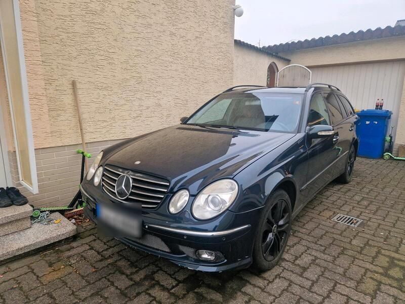 Gebraucht 2004 Mercedes E500 Kombi | 6.666 € (Teuer) - Bild 1/4